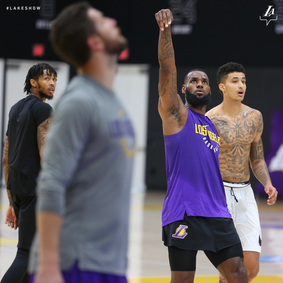 杜塞尔多夫球员合练状态良好,备战接下来比赛的简单介绍 杜塞尔多夫球员合练状态良好,备战接下来比赛的简单介绍