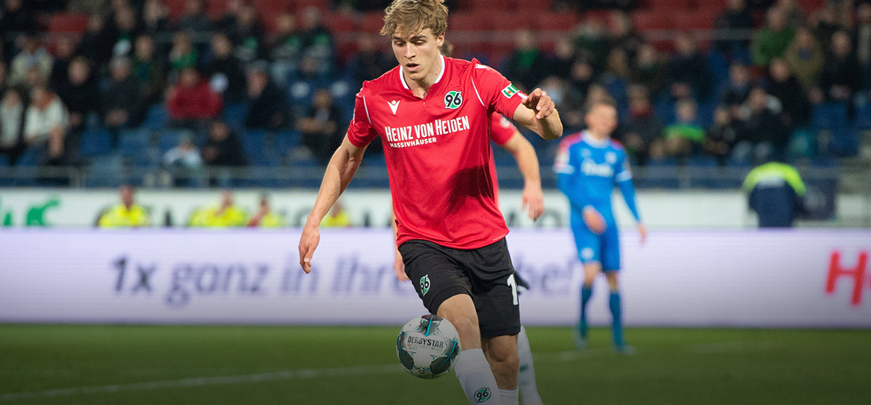 骑士球员感染新冠病毒，比赛有望延期