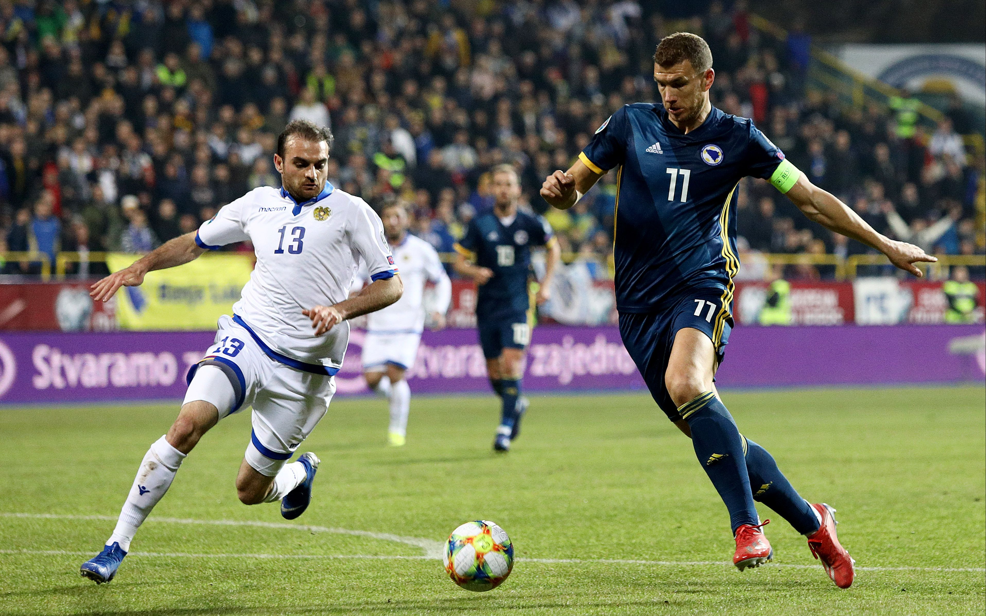 乌克兰队在欧洲杯赛场上大放异彩 乌克兰队在欧洲杯赛场上大放异彩