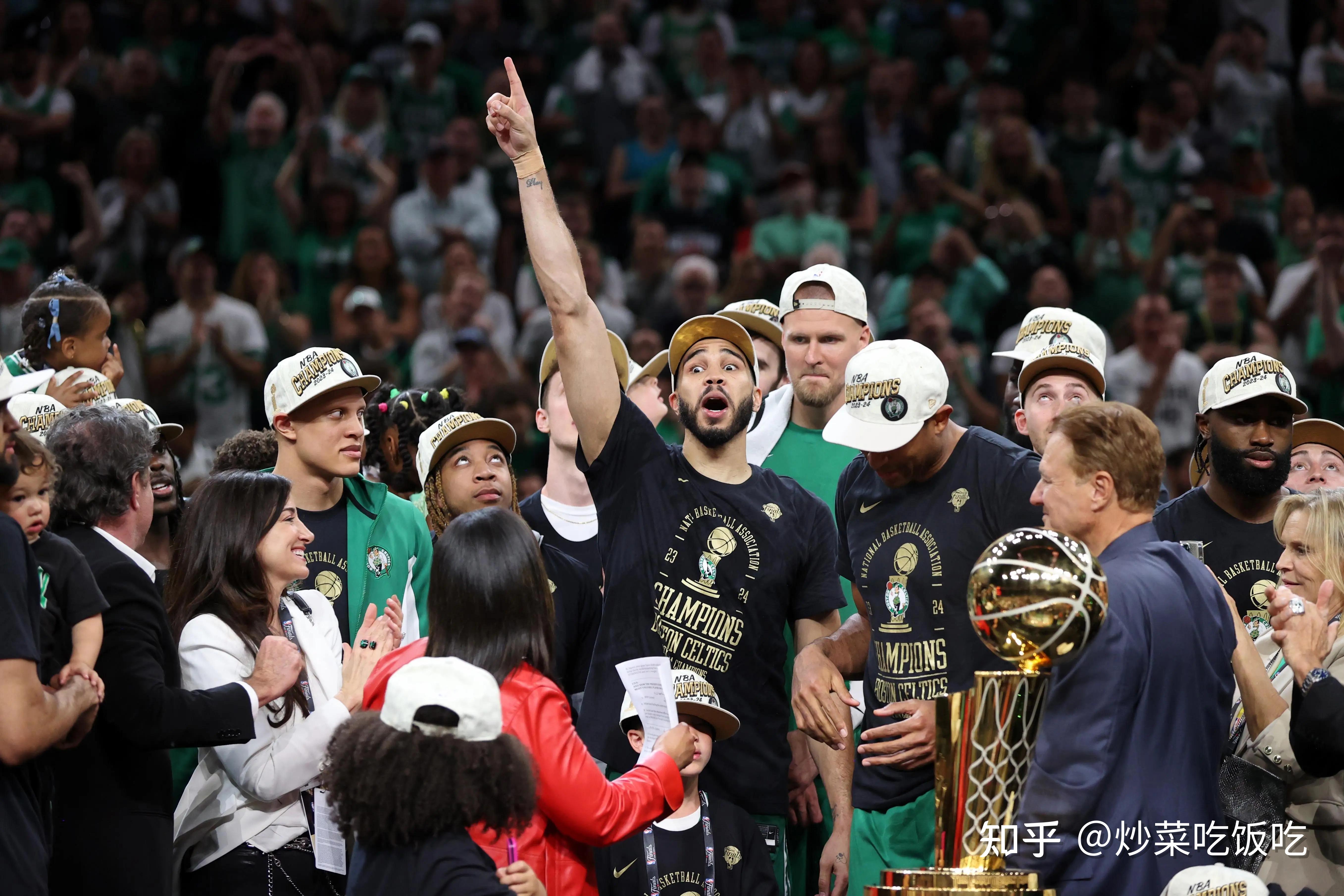 体育界正在疯狂讨论篮球联赛的最佳球员 体育界正在疯狂讨论篮球联赛的最佳球员