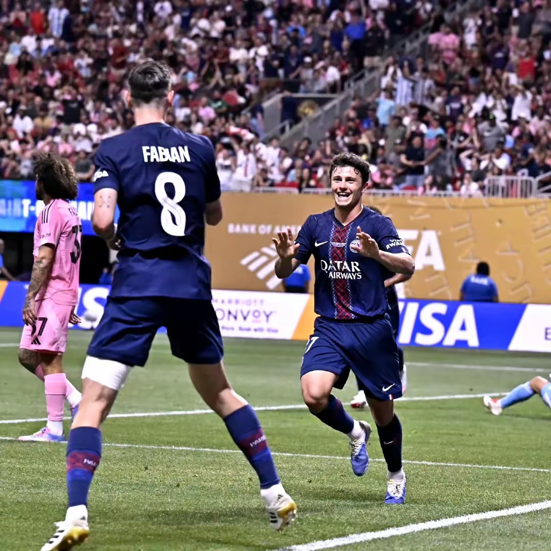 关于圣埃蒂安在客场遭遇挑战，遗憾失利的信息